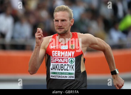 Amsterdam, Pays-Bas. 07Th Juillet, 2016. Lucas Jakubczyk d'Allemagne participe à la demi-finale Hommes 100m au Championnats d'Europe d'athlétisme 2016 au Stade Olympique d'Amsterdam, Pays-Bas, 07 juillet 2016. Photo : Michael Kappeler/dpa/Alamy Live News Banque D'Images