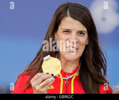 Amsterdam, Pays-Bas. 07Th Juillet, 2016. Espagnol Ruth Beitia affiche sa médaille d'or pour le saut en hauteur aux Championnats d'Europe d'athlétisme au Stade olympique à Amsterdam, Pays-Bas, 07 juillet 2016. Photo : Michael Kappeler/dpa/Alamy Live News Banque D'Images