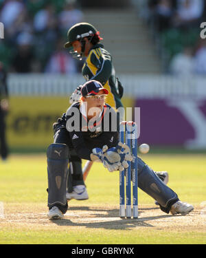 Cricket - coupe du monde féminin ICC Twenty20 2009 - Angleterre / Pakistan - Taunton. Sarah Taylor, la garde de cricket anglaise Banque D'Images