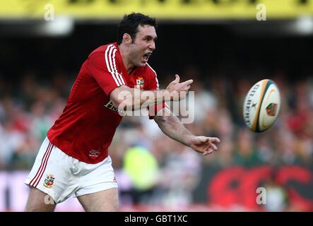 Rugby Union - Tour Match - Premier Test - Afrique du Sud v Lions britanniques et irlandais - ABSA Stadium. Stephen Jones, Lions britanniques et irlandais Banque D'Images