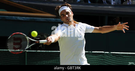 Roger Federer de Suisse en action lors des championnats de Wimbledon 2009 au All England Lawn tennis and Croquet Club, Wimbledon, Londres. Banque D'Images