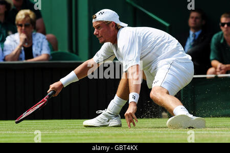 Lleyton Hewitt en Australie en action contre Juan Martin Del Potro en Argentine lors des championnats de Wimbledon 2009 au All England Lawn tennis and Croquet Club, Wimbledon, Londres. Banque D'Images