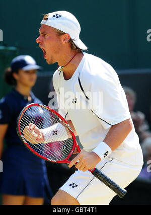 Lleyton Hewitt en Australie en action contre Juan Martin Del Potro en Argentine lors des championnats de Wimbledon 2009 au All England Lawn tennis and Croquet Club, Wimbledon, Londres. Banque D'Images