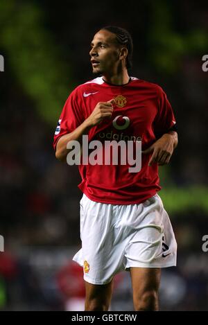 Football - FA Barclays Premiership - Manchester United / Liverpool.Rio Ferdinand de Manchester United en action contre Liverpool Banque D'Images