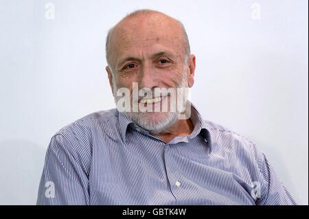 Carlo Petrini Président et fondateur du mouvement Slow Food Crédit © Luciano Movio/Sintesi/Alamy Stock Photo *** Capt Local Banque D'Images