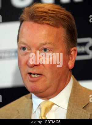 Boxe - Amir Khan / Andreas Kotelnik - Conférence de presse - Landmark Hotel.Le promoteur Frank Warren s'adresse aux médias lors de la conférence de presse à l'hôtel Landmark de Londres. Banque D'Images