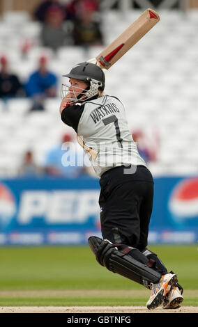 Aimee Watkins, de Nouvelle-Zélande, chauve-souris pendant la demi-finale de la Women's ICC World Twenty20 à Trent Bridge, Nottingham. Banque D'Images