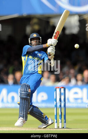 Cricket - ICC World Twenty20 Cup 2009 - finale - Pakistan / Sri Lanka - Lords.Angelo Mathews, de Sri Lanka, chauve-souris lors de la finale du World Twenty20 de la CPI à Lords, Londres. Banque D'Images