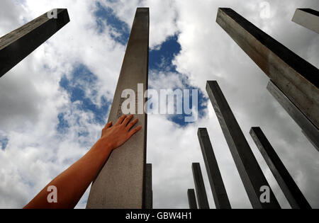 Le nouveau monument commémoratif de Hyde Park commémorant les victimes des attentats terroristes de Londres le 7 juillet 2005, sera officiellement dévoilé demain. Banque D'Images