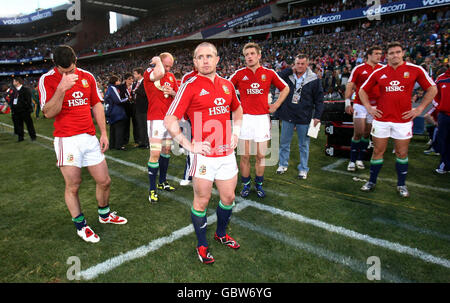 (Gauche-droite) les Lions britanniques et irlandais Rob Kearney, Martyn Williams, Shane Williams, Luke Fitzgerald, Jamie Roberts et David Wallace ont été abattus après le deuxième match de test à Loftus Versfeld, Pretoria, Afrique du Sud. Banque D'Images