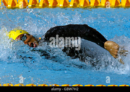 Natation - Jeux Olympiques d'Athènes 2004 - Freestyle à 100m pour hommes - semi finale. Ian Thorpe, Australie Banque D'Images