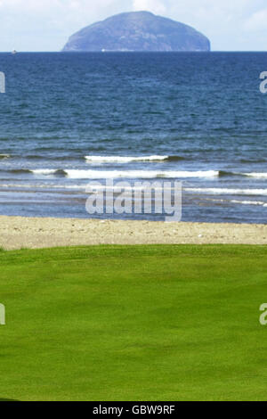 Golf - Senior British Open - Turnberry.Ailsa Craig rock est vu pendant le championnat Senior British Open, Turnberry. Banque D'Images