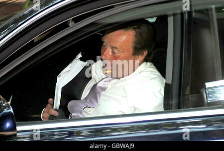 Au cours de l'interdiction des visages formateur test positif Banque D'Images