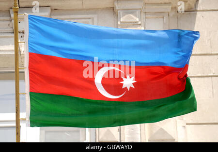 Voyage - Bakou - Azerbaïdjan.Le drapeau national vole à Bakou, Azerbaïdjan Banque D'Images