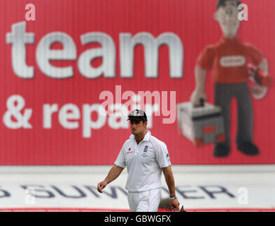 Cricket - The Ashes 2009 - npower Premier Test - Day 4 - Angleterre v Australie - Sophia Gardens Banque D'Images