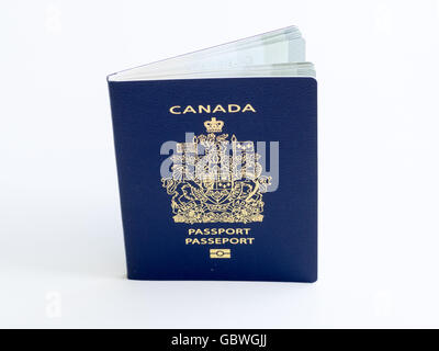 Un passeport canadien. Banque D'Images