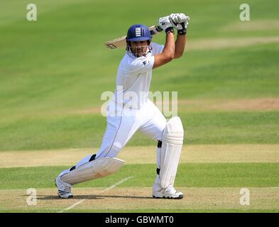 Cricket - amical - Premier jour - Warwickshire / Angleterre - Edgbaston. Le Ravi Bopara d'Angleterre se batte contre le Warwickshire Banque D'Images