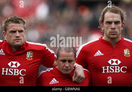 Jamie Heaslip (à gauche), Shane Williams et Alun Wyn Jones (à droite) des Lions britanniques et irlandais Banque D'Images