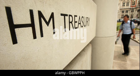 Vue générale de l'entrée du bâtiment HM Treasury, à Westminster, dans le centre de Londres. Banque D'Images