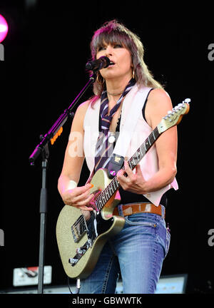 Chrissie Hynde et les précandidats sur scène à Hard Rock Calling, à Hyde Park, Londres. Banque D'Images