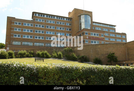 Vue générale du centre de St Dunstan, à Ovingdean, dans l'est du Sussex, après la mort du plus vieux Henry Allingham. Banque D'Images