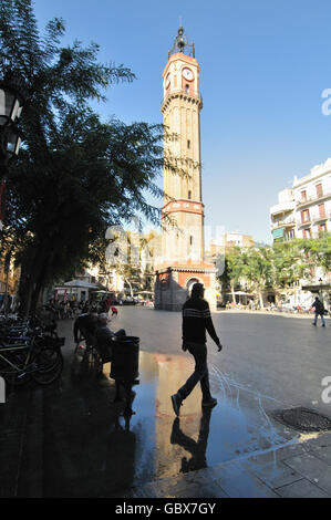 Rius i Taulet square. Clocher et tour de l'horloge, . Barcelone, Catalogne, Espagne Banque D'Images