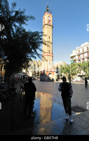 Rius i Taulet square. Clocher et tour de l'horloge, . Barcelone, Catalogne, Espagne Banque D'Images