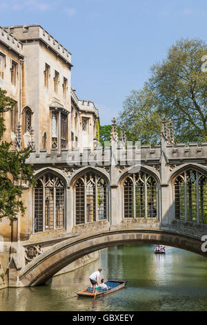 L'Angleterre, Cambridge, Cambridgeshire, St.John's College, Pont des Soupirs Banque D'Images