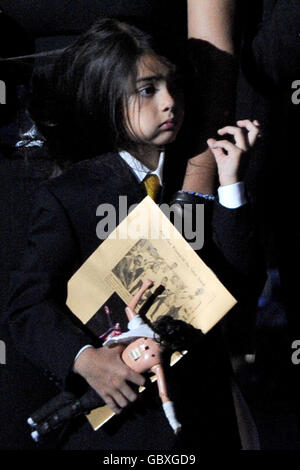 Le Prince Michael Jackson II (AKA Blanket) assiste au service commémoratif de son père Michael Jackson au Staples Center de Los Angeles. Banque D'Images