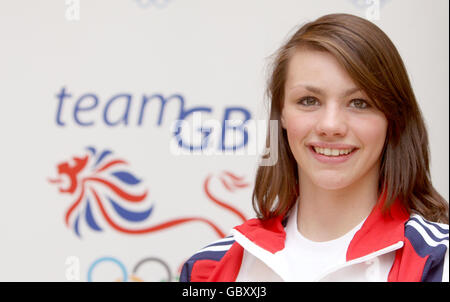 Kathryn Woolston-Thomas, nageuse de l'équipe jeunesse de Grande-Bretagne, se prépare à voyager au prochain Festival olympique européen de la jeunesse à Tampere en Finlande. APPUYEZ SUR ASSOCIATION photo. Date de la photo: Vendredi 17 juillet 2009. Le crédit photo devrait se lire comme suit : Steve Parsons/PA Wire Banque D'Images