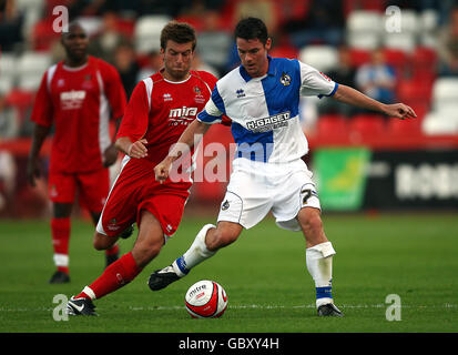 Soccer - Pré saison Friendly - Cheltenham v Bristol Rovers - l'abbaye du stade d'affaires Banque D'Images