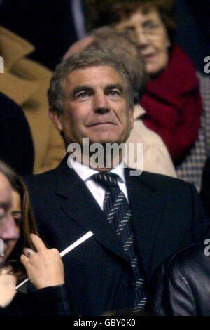 Soccer - Brian Clough Memorial Service - Pride Park. Trevor Brooking au service commémoratif de Brian Clough Banque D'Images