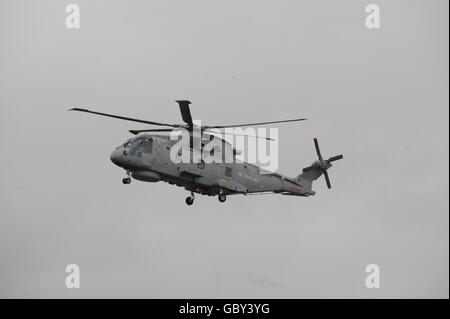 AgustaWestland Merlin HM1 hélicoptère du 824 Naval Air Squadron, RNAS Culdrose au Royal International Air Tattoo à la RAF Fairford, Gloucestershire. Banque D'Images