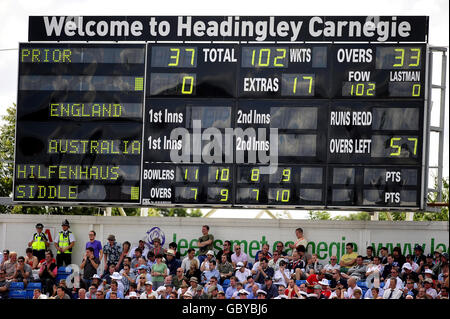 Le tableau de bord du match après les gains de l'Angleterre lors du quatrième test à Headingley, Leeds. Banque D'Images
