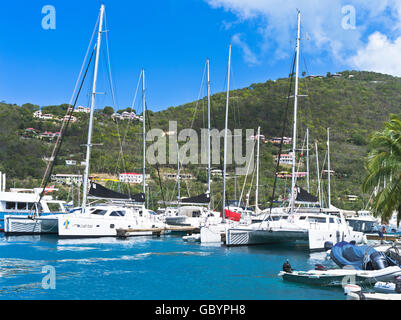 Dh Sopers hole TORTOLA CARAÏBES Yacht marina luxury catamaran bateaux à voile aux iles Vierges britanniques Banque D'Images