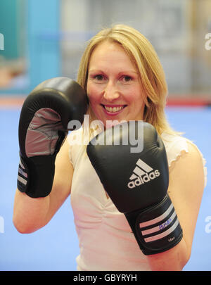 La directrice nationale du développement de la boxe féminine de l'Association du boxe amateur d'Angleterre (ABAE), Rebecca Gibson, à l'Institut anglais du sport (EIS), Coleridge Road, Sheffield. Photo datée du 06/08/09 Banque D'Images