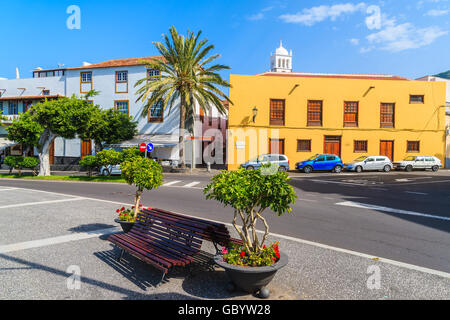 Street en Garachico ville avec des bâtiments historiques sur la côte de Tenerife, Canaries, Espagne Banque D'Images