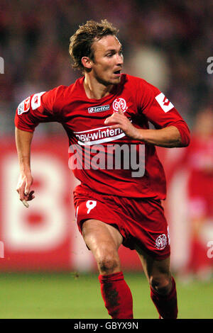 Football - Allemand Bundesliga - Mayence / Hansa Rostock. Dennis Weiland, Mayence Banque D'Images