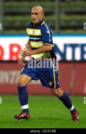 Football - coupe UEFA - Groupe B - Parme / Steaua Bucuresti. Massimo Maccarone, Parme Banque D'Images