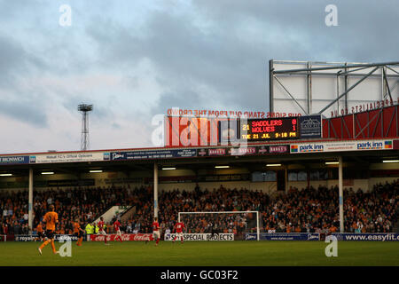 Football - pré saison amicale - Walsall v Wolverhampton Wanderers - Banks Stadium.Une vue générale de l'action au stade de Bescot, stade du club de football de Walsall Banque D'Images