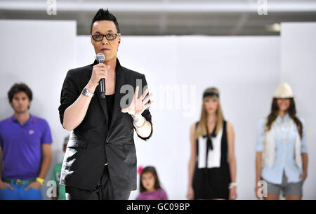 Gok Wan à la Fashion Week de Londres Gatwick Banque D'Images