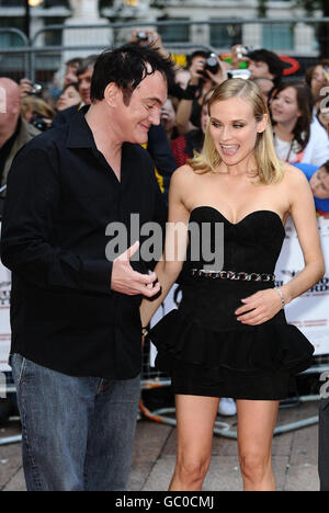 Quentin Tarantino et Diane Kruger arrivent à la première du film de Quentin Tarantino, Inglourious Basterds au cinéma Odeon, Leicester Square, Londres. Banque D'Images