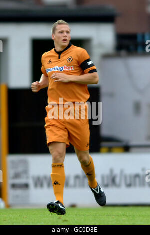 Christophe Berra de Wolverhampton Wanderers pendant une pré-saison au parc Vale, Stoke on Trent. Banque D'Images