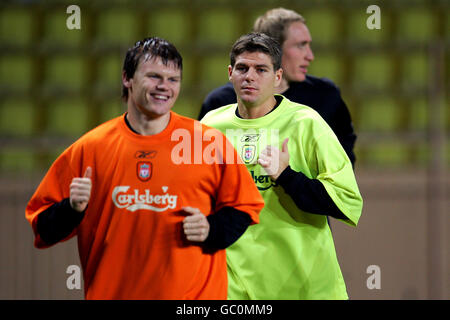 Football - Ligue des champions de l'UEFA - Groupe A - Monaco / Liverpool - Monaco Conférence de presse.John Arne Riise et Steven Gerrard de Liverpool Banque D'Images