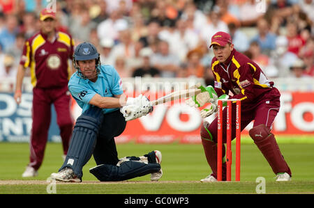 Cricket - Twenty20 Cup - Northamptonshire v Sussex - Edgbaston.Murray Goodwin, de Sussex, a remporté des chauves-souris pendant le match de la coupe Twenty20 à Edgbaston, Birmingham. Banque D'Images