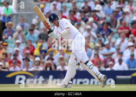 Cricket - les cendres 2009 - npower Cinquième Test - troisième jour - Angleterre / Australie - The Brit Oval.Graeme Swann en action en Angleterre Banque D'Images