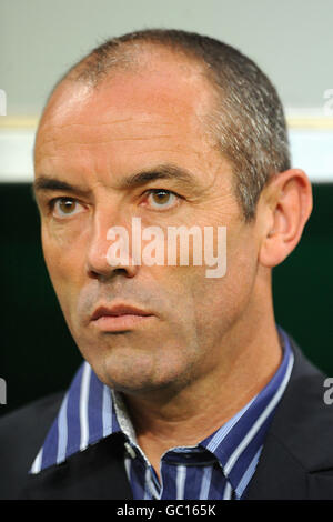 Football - International friendly - Autriche / Cameroun - Ernst Happel Stadion. Paul le Guen, directeur camerounais Banque D'Images