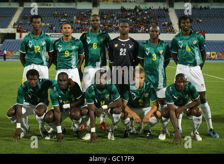 Football - International friendly - Angola v Togo - Estadio do Restelo. Groupe d'équipe Togo Banque D'Images