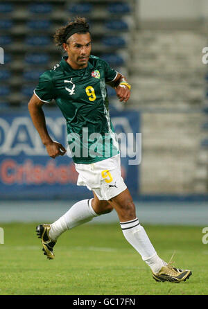 Football - International friendly - Angola v Togo - Estadio do Restelo. Thomas Dossevi, Togo Banque D'Images