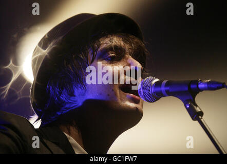 V Festival 2009 - Chelmsford.Peter Doherty se présente sur la scène VMU pendant le V Festival, à Hylands Park, Chelmsford, Essex. Banque D'Images